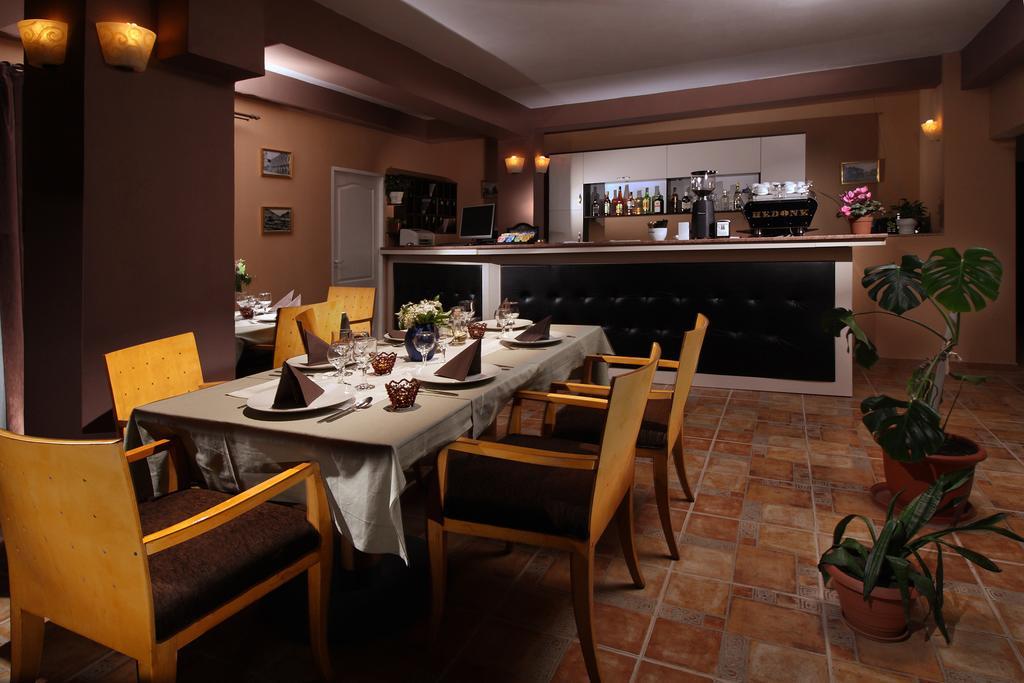 Pensiunea Floare De Colt Hotel Baile Herculane Luaran gambar